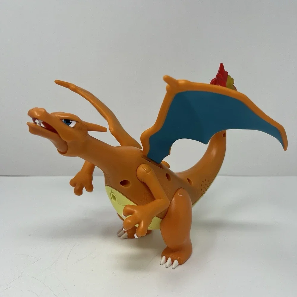 Pokemon Flame & Flight Charizard Deluxe 8